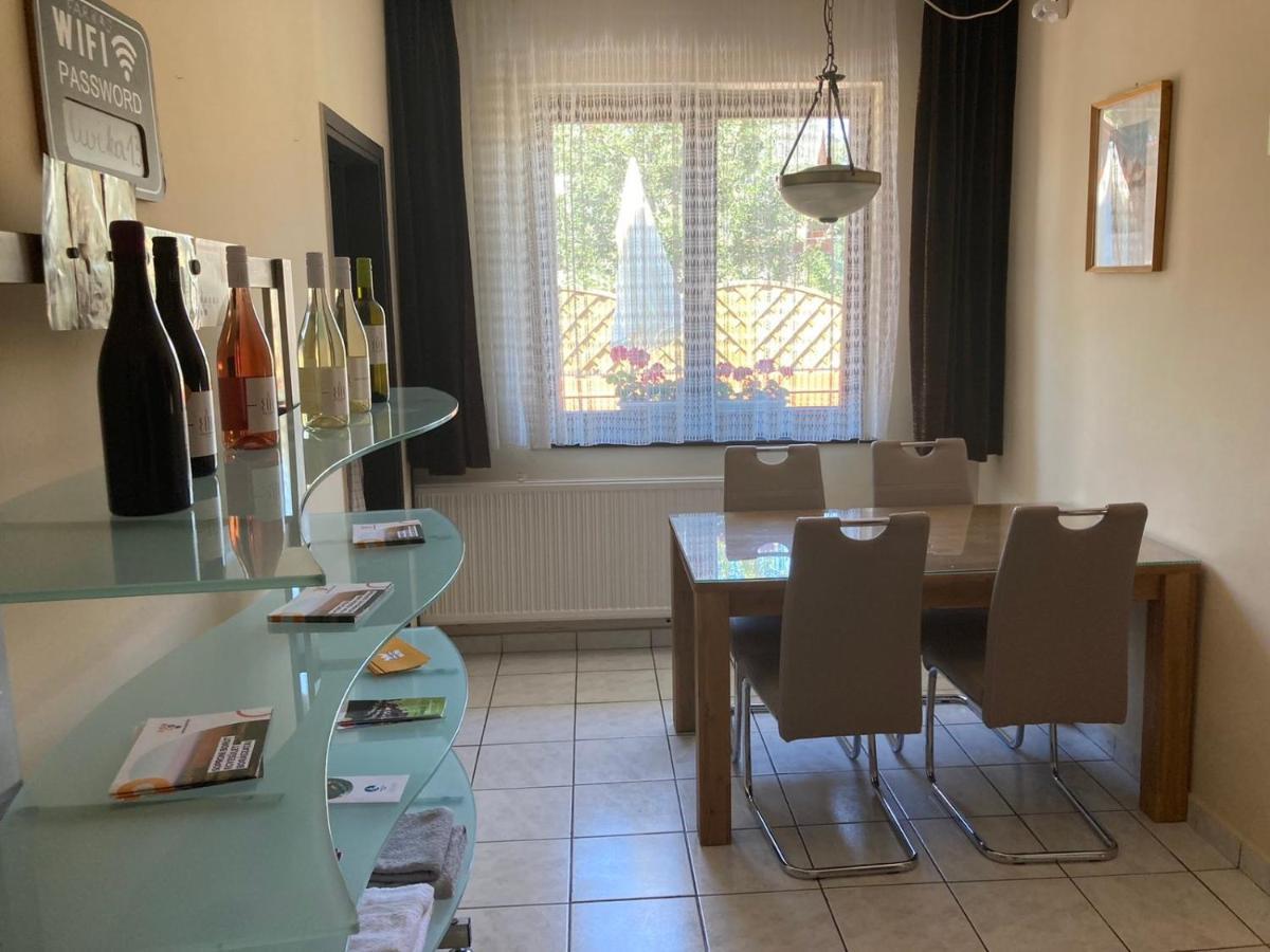 Farkas Vendeghaz Hotel Sopron Ngoại thất bức ảnh
