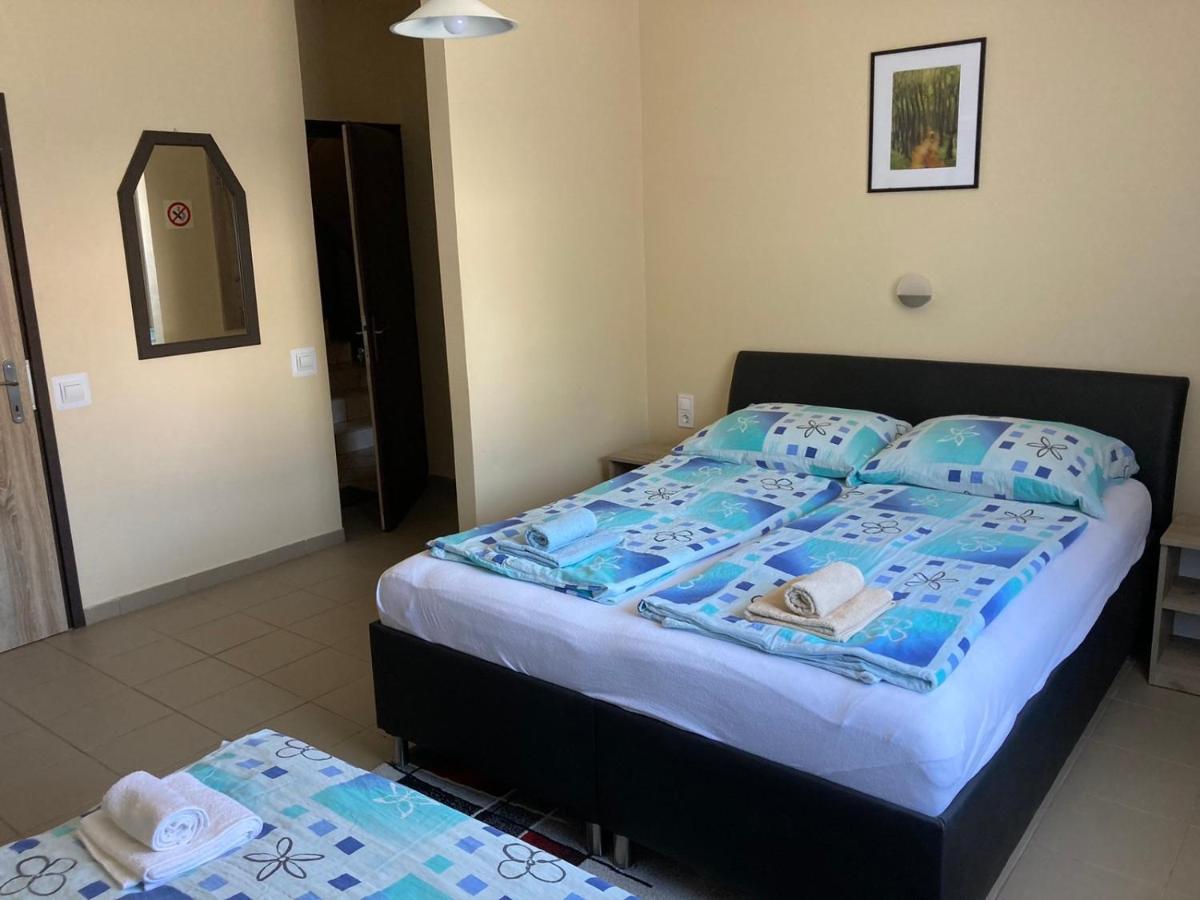 Farkas Vendeghaz Hotel Sopron Ngoại thất bức ảnh