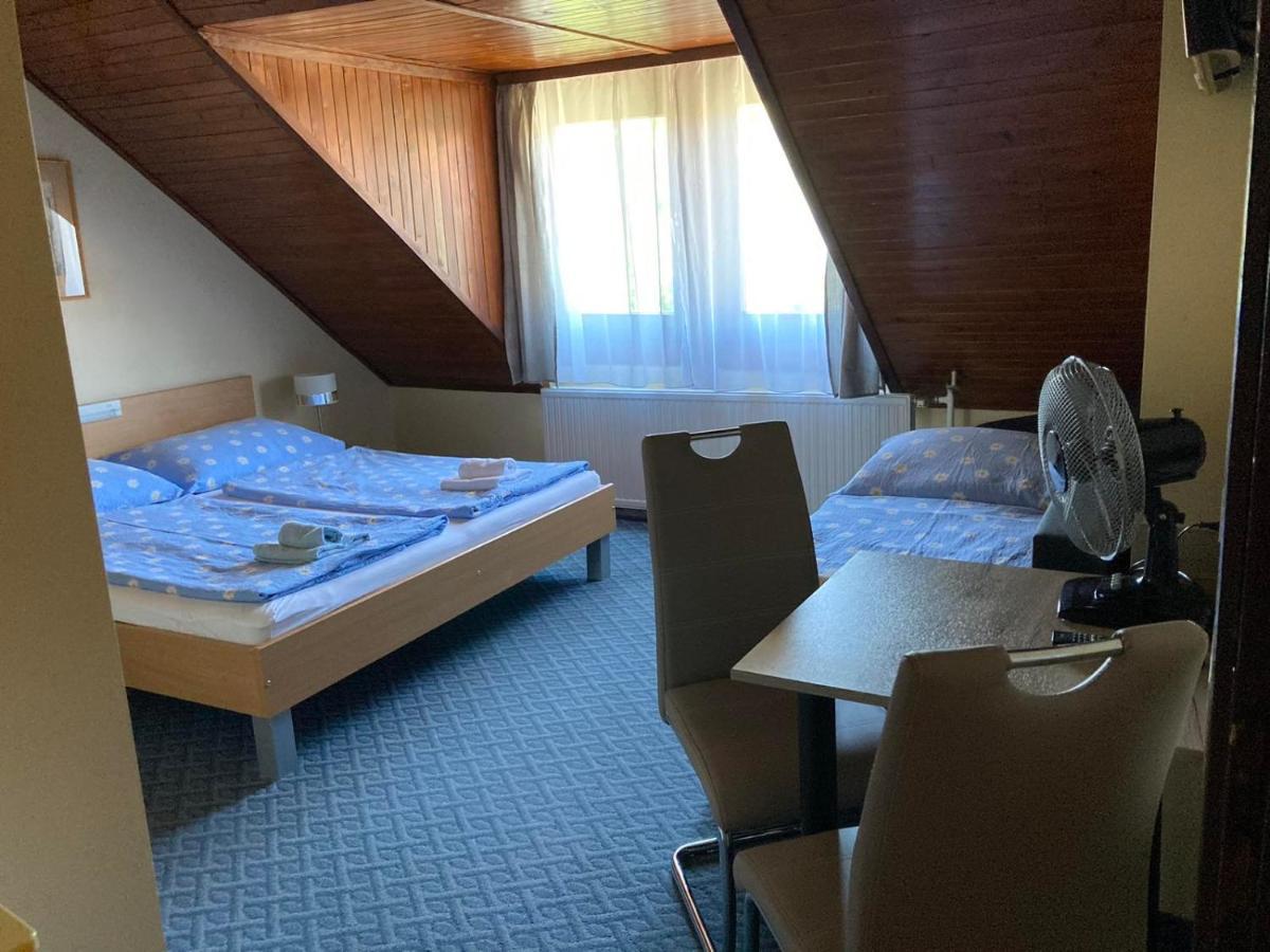 Farkas Vendeghaz Hotel Sopron Ngoại thất bức ảnh