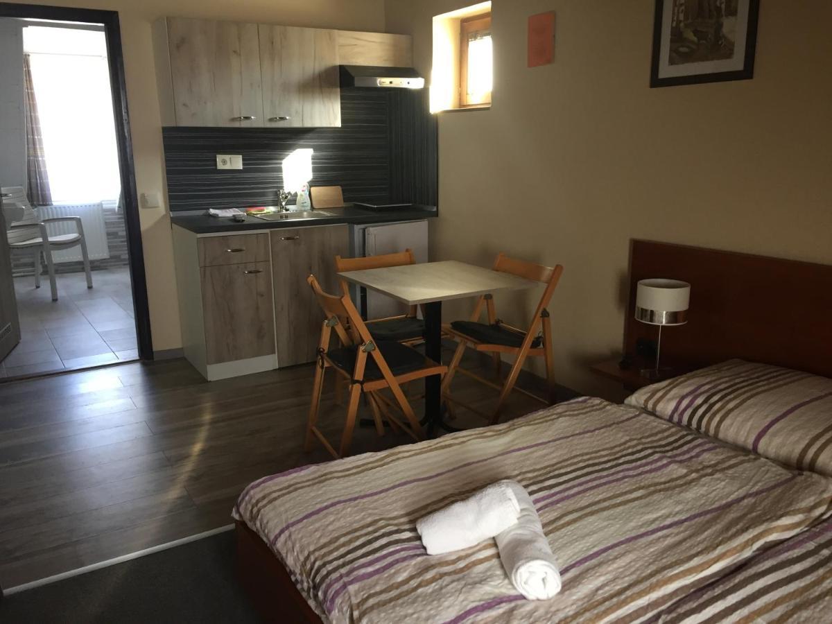 Farkas Vendeghaz Hotel Sopron Ngoại thất bức ảnh