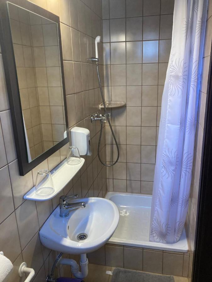 Farkas Vendeghaz Hotel Sopron Ngoại thất bức ảnh